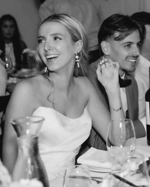 Wedding diners are my fav 🍷 

Lekker eten, mooi gedekte tafels, speeches van dierbaren en tijd om gezellig te kletsen en te lachen met al jullie lieve gasten 🤍

Juist het diner is zo een leuk moment om vast te laten leggen! Iedereen is ontspannen en je hebt als bruidspaar nu zelf écht tijd om op het gemak met iedereen te kletsen.

Tijdens en na het diner wordt jullie liefde volop gevierd en dat is zo waardevol om te hebben op beeld ✨

•
•
•
Trouwen 2026, Trouwen in 2026, 2026 bride, 2026 wedding, Engaged 2026, wedding photographer, trouwfotograaf, fotograafzeeland, trouwfotograaf, wedding photography Amsterdam, editorial, documentair, destination wedding, trouwen in Italië, trouwen in Spanje, trouwen in Frankrijk, destination wedding Italy, destination wedding France, destination wedding Spain, Florence wedding, Italy wedding, Como wedding, documentary photography, luxury wedding